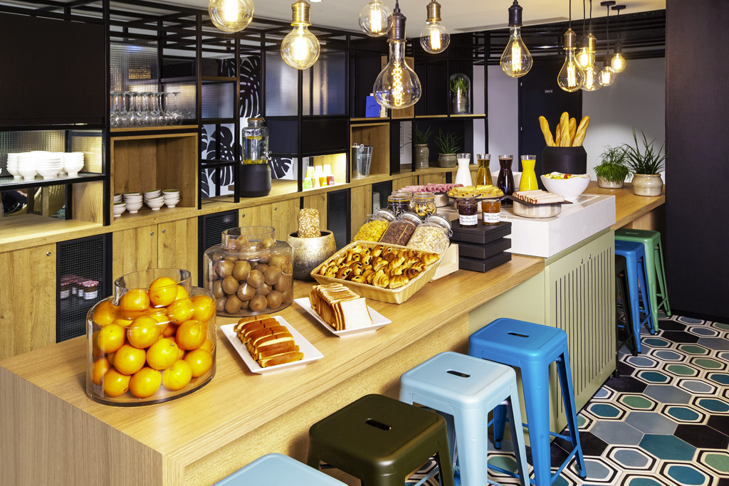 IBIS Style Paris 16 Sud, HB045, Petit déjeuner, prise de vue buffet en biais ValueState IBIS Style Paris 16 Sud, HB045, Petit déjeuner, prise de vue buffet en biais ValueState